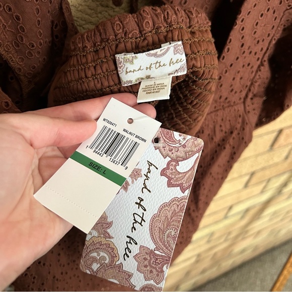 NWT Band of the Free Smocked Peplum Crop Cotton Eyelet Lace Top Brown Size Large - Picture 4 of 6